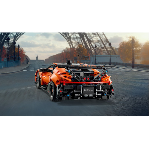 Конструктор LEGO Technic Гіперкар Bugatti Chiron Pur Sport