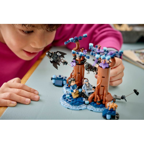 Конструктор LEGO Harry Potter Заборонений ліс: Експекто патронум