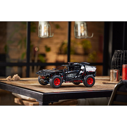 Конструктор LEGO Technic Audi RS Q e-tron