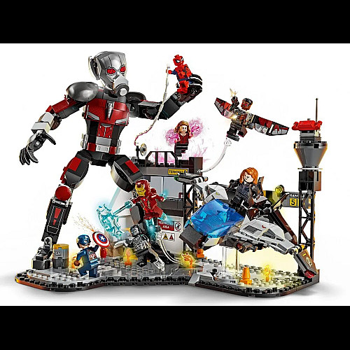 Конструктор LEGO Super Heroes Перший месник: Протистояння Пригодницька битва