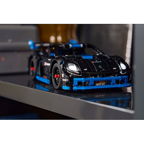 Конструктор LEGO Technic Автомобіль для перегонів Porsche GT4 e-Performance