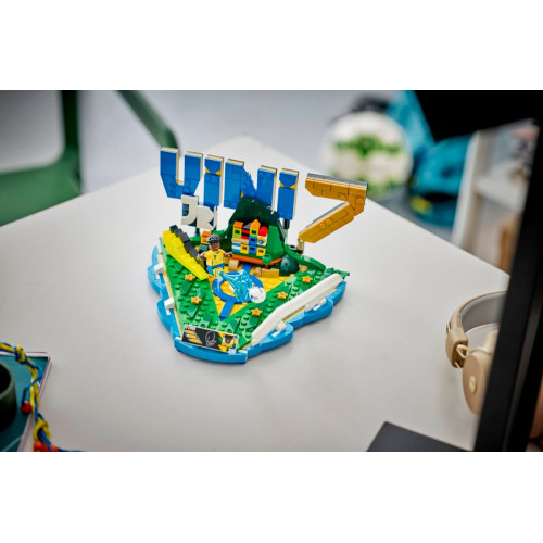 Конструктор LEGO Editions Football Вінісіус Жуніор — найкращі моменти футбольних матчів