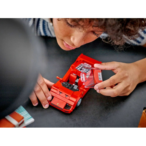 Конструктор LEGO Speed Champions Суперкар Ferrari F40
