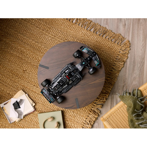 Конструктор LEGO Technic Mercedes-AMG F1 W14 E Performance