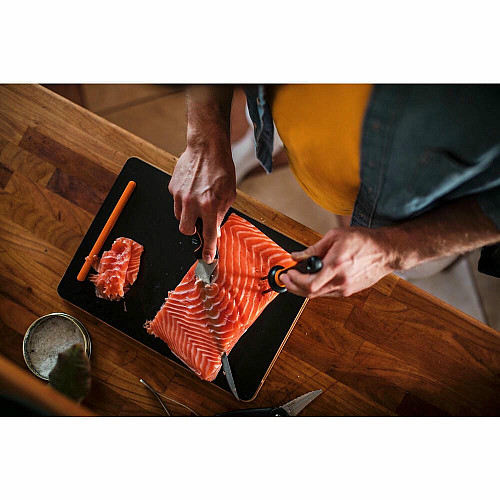 Кухонный нож филейный Fiskars Functional Form, 21.6см, нержавеющая сталь, пластик, черный