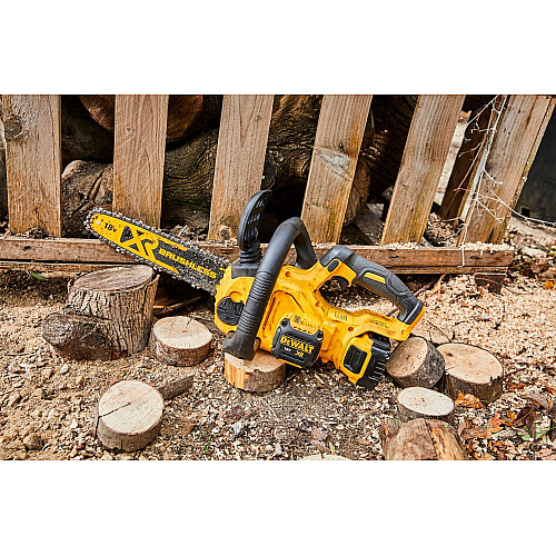 Пила ланцюгова акумуляторна DeWalt 18В шина 30см 3/8