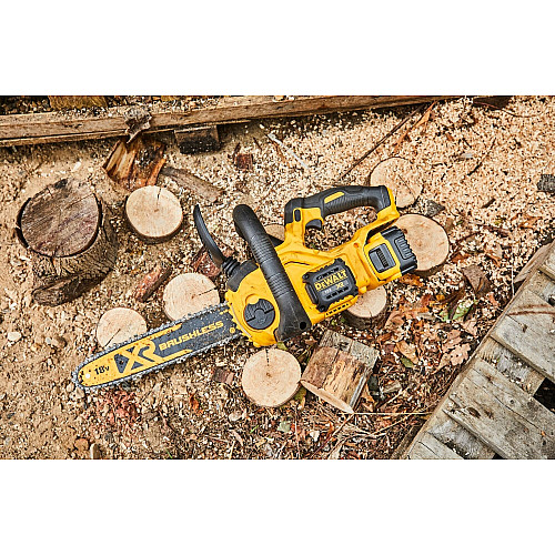 Пила ланцюгова акумуляторна DeWalt 18В шина 30см 3/8
