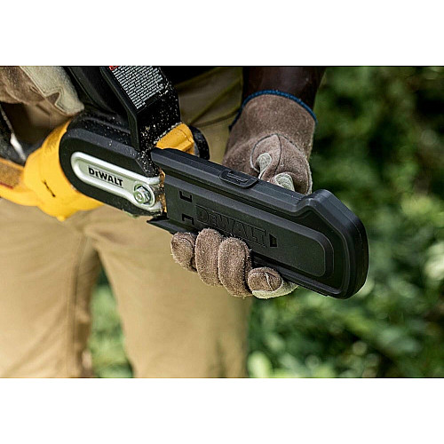Пила ланцюгова акумуляторна DeWalt 18В XR Li-lon 8.6м/с шина 20см 2.1кг без АКБ та ЗП