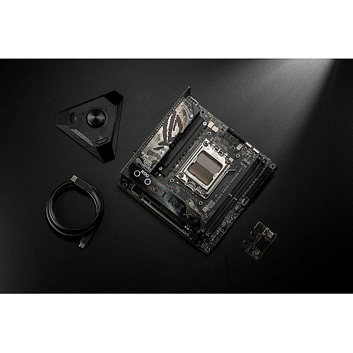 Материнская плата ASUS ROG STRIX X870-I GAMING WIFI sAM5 X870 2xDDR5 M.2 HDMI Wi-Fi BT mITX