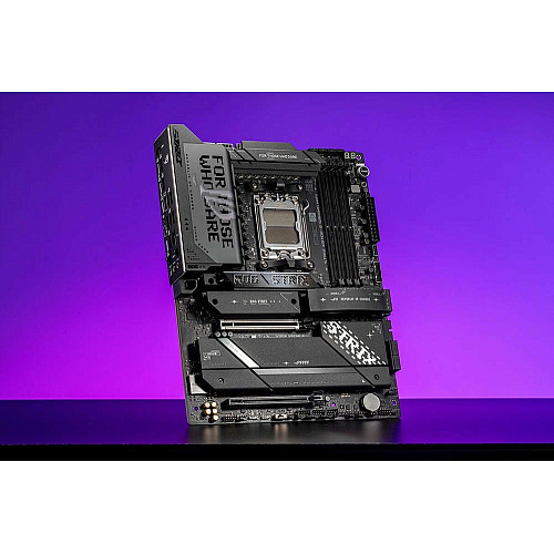 Материнcька плата ASUS ROG STRIX X870E-E GAMING WIFI sAM5 X870E 4xDDR5 M.2 HDMI Wi-Fi BT ATX