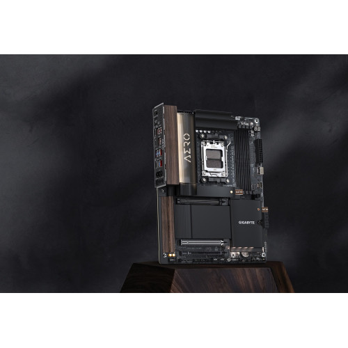 Материнська плата GIGABYTE X870E AERO X DK WOOD sAM5 X870 4xDDR5 M.2 Wi-Fi BT HDMI ATX