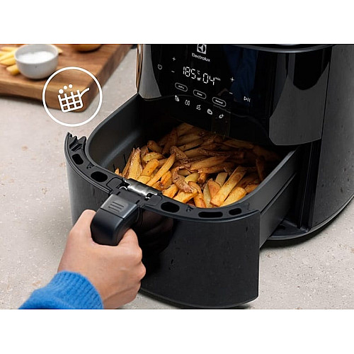 Мультипіч Electrolux 1500Вт, чаша-5л, сенсорне керування, 5 авто. програм, пластик, чорний