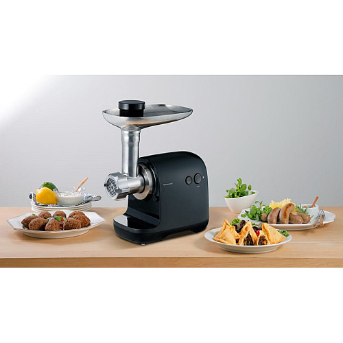 Мясорубка Panasonic, 1700Вт, 3кг/мин, 3 решётки, насадка для колбас, пластик, черный