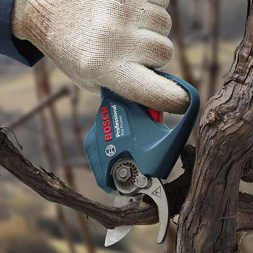 Секатор аккумуляторный Bosch Professional Pruner, 12В, 2х3А·ч, D реза 25мм, 1000гр