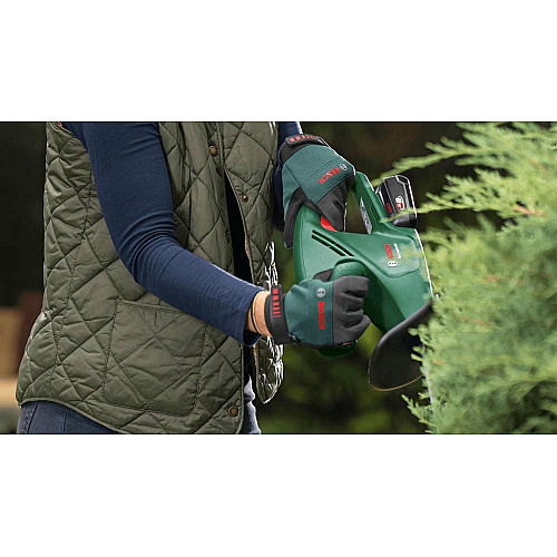 Кусторез аккумуляторный Bosch EasyHedgeCut 18-45 18В лезвие 45см шаг реза 15мм 3.02кг без АКБ и ЗП