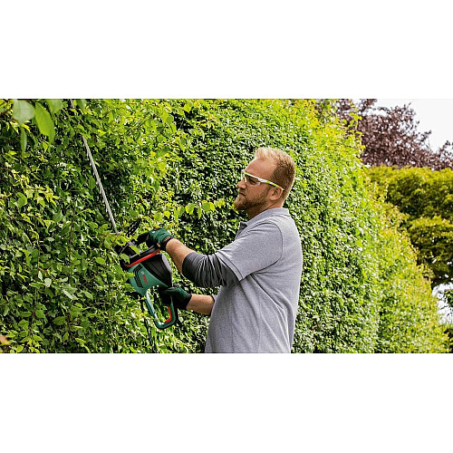 Кущоріз Bosch AdvancedHedgeCut 70 500Вт 70см крок різу 34мм 4.1кг