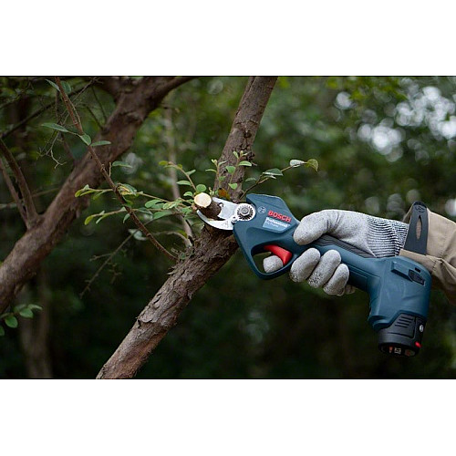 Секатор аккумуляторный Bosch Professional Pruner, 12В, 2х3А·ч, D реза 25мм, 1000гр