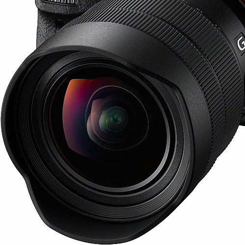 Объектив Sony 12-24mm, f/4.0G для камер NEX FF