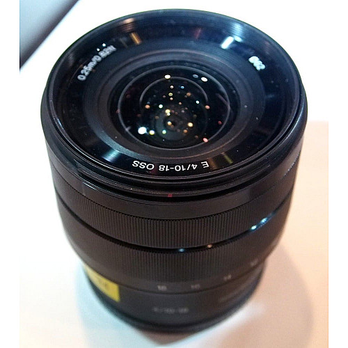 Об'єктив Sony 10-18mm f/4.0 для NEX