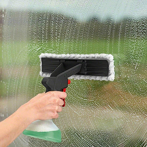 Пылесос Bosch GlassVAC оконный, аккумуляторный, 3.6В, 2Ач, контейнер 0.1Л, 0.7кг, +насадки и пульв.