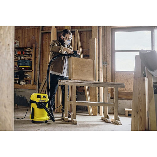 Пылесос профессиональный Karcher WD 3 P V-17/4/20 1000Вт розетка 220В контейнер 17л 4.86кг