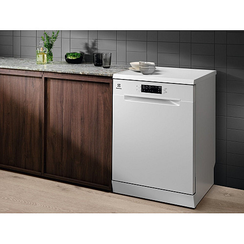 Посудомийна машина Electrolux, 13компл., Е, 60см, дисплей, інвертор, білий