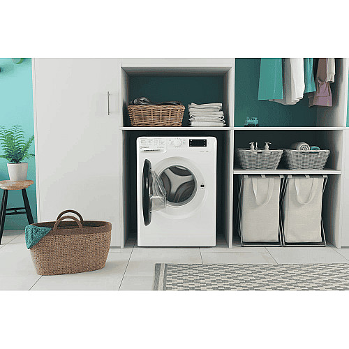 Стиральная машина Indesit фронтальная, 6кг, 1000, A+++, 43см, дисплей, черный люк, белый