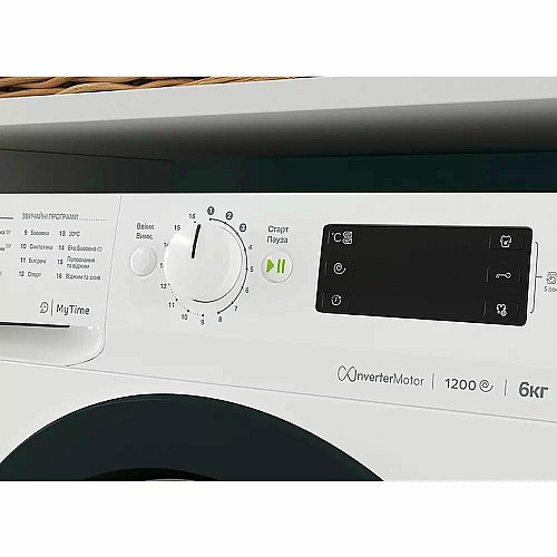 Стиральная машина Indesit фронтальная, 6кг, 1200, A+++, 43см, дисплей, инвертор, черный люк, белый