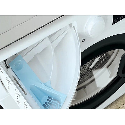 Стиральная машина Whirlpool фронтальная, 7кг, 1200, A+++, 43.5см, дисплей, пара, инвертор, черный люк, белый