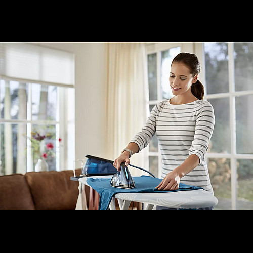 Праска-парогенератор Philips PerfectCare Compact, 2400Вт, 1500мл, паровий удар -420гр, постійна пара - 120гр, керам. підошва, синій