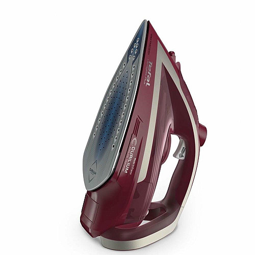 Утюг Tefal Ultragliss Plus, 2800Вт, 270мл, паровой удар -260гр, постоянный пар - 50гр, керам. подошва, бордовый