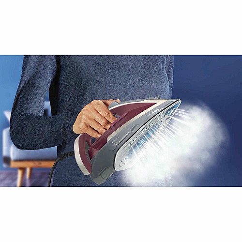 Утюг Tefal Ultragliss Plus, 2800Вт, 270мл, паровой удар -260гр, постоянный пар - 50гр, керам. подошва, бордово-серый