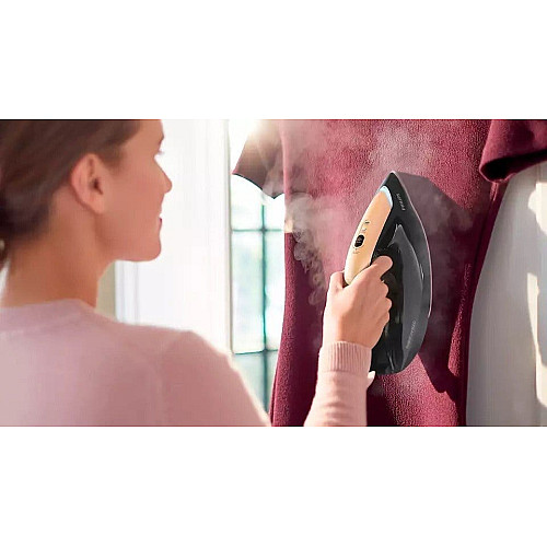 Утюг-парогенератор Philips PerfectCare 8000 Series, 2700Вт, 1800мл, паровой удар -700гр, постоянный пар - 170гр, нерж. сталь, черно-золотой
