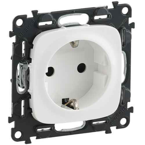Розетка зі шторками Schuko Legrand Valena ALLURE, 16А, 250V, автоматичні клеми, білий
