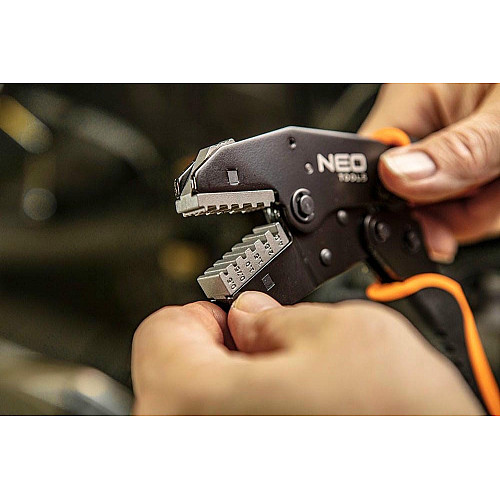 Кліщі обтискні Neo Tools, для обтиску наконечників 0.5-16мм2, 2 змінних губок, 220мм, CrMo