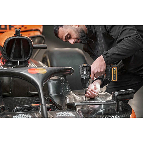 Шуруповерт-дрель ударная аккумуляторная DeWALT McLaren F1 TEAM LIMITED EDITION 18В 2х5А·ч 90Нм 0-450·0-1650об/мин кейс ЗП 1.34кг