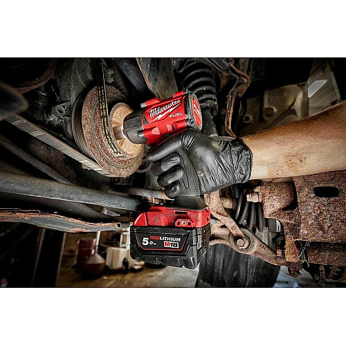 Гайковерт ударный аккумуляторный Milwaukee M18 FMTIW2F12-502X 18В АКБ 2х5А·час 881Нм 0-2575об/мин 1/2