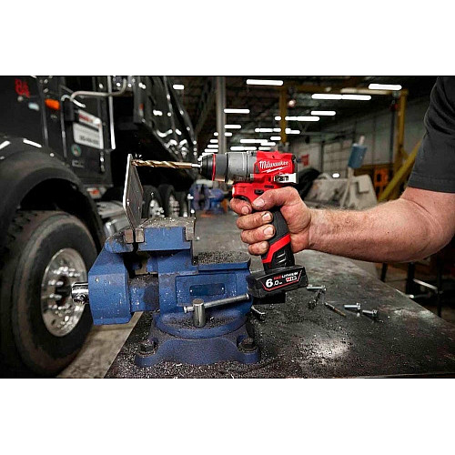 Шуруповерт-дрель аккумуляторная Milwaukee M12 FDD2-0 12В 45Нм 450·1550об/мин 1.1кг без АКБ и ЗП