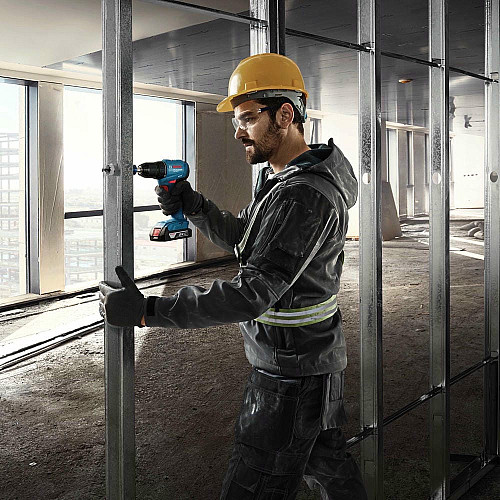 Шуруповерт-дрель аккумуляторная Bosch Professional GSR 185-LI 18В 2х2.0А·час 50Нм 500·1900об/мин 0.9кг