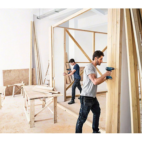 Шурупокрут-дриль акумуляторний Bosch Professional GSR 180-LI 18В 2х2А·год 21-54Нм 450·1900об·хв ЗП GAL 18V-20 кейс 1.6кг