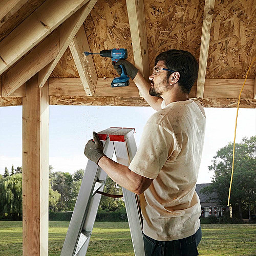 Шуруповерт-дрель аккумуляторная Bosch Professional GSR 185-LI 18В 2х2.0А·час 50Нм 500·1900об/мин 0.9кг