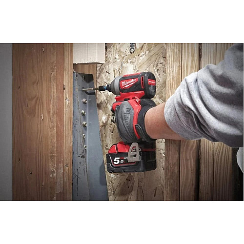 Вертолет ударный аккумуляторный Milwaukee M18 BLID2-0X 18В 180Нм 1700-3400об/мин кейс 1.7кг без АКБ и ЗП