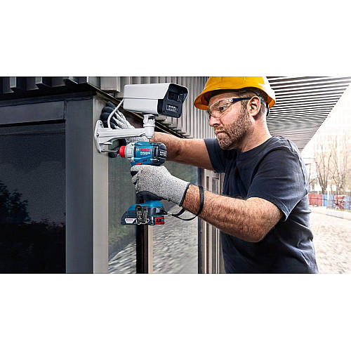 Гайковерт ударний акумуляторний Bosch Professional GDX 18V-285 18В 2x4А·год до 285Нм 3600об/хв квадрат 1/2