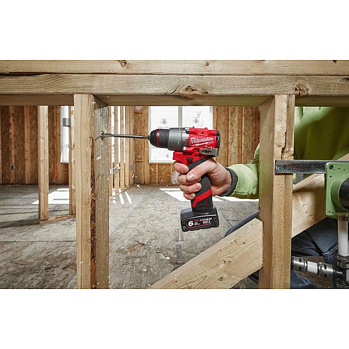 Набор из двух аккумуляторных инструментов Milwaukee M12 FPP2A2-402X шуруповерт-дрель M12 FPD2-0 вертолет M12 FID2-0 акб М12 2х4А·час ЗП C12C кейс