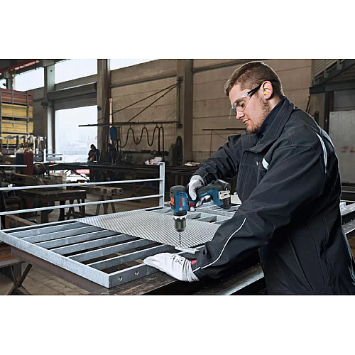 Шуруповерт-дрель ударная аккумуляторная Bosch Professional GSB 18V-65 18В 2х5А·час 31·65Нм 0-2100об/мин ЗП GAL18V-40 кейс 1.12кг