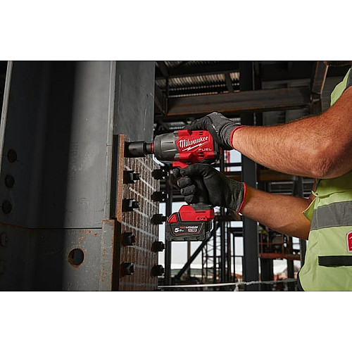 Гайковерт ударный аккумуляторный Milwaukee M18 FHIW2F12-502X 18В АКБ 2х5А·час 2034Нм 0-2000об/мин 1/2