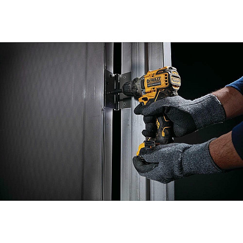 Дрель-шуруповерт DeWalt XR Li-Ion 12В акб 2х2А·час 57.5Нм 425-1500об/мин патрон 10мм кейс 1.1кг