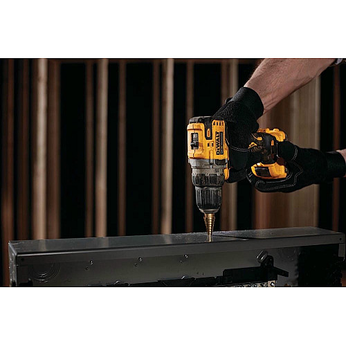 Дрель-шуруповерт DeWalt XR Li-Ion 12В акб 2х2А·час 57.5Нм 425-1500об/мин патрон 10мм кейс 1.1кг