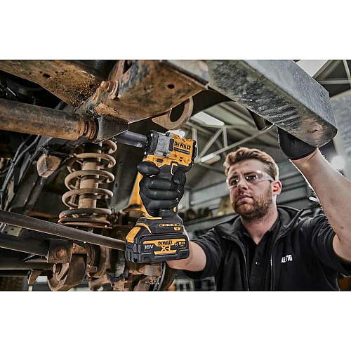 Гайковерт ударный DeWalt XR Li-Ion 18В 610Нм 2500об/мин 3550уд/мин 1/2