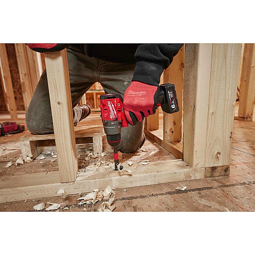 Набор из двух аккумуляторных инструментов Milwaukee M12 FPP2A2-402X шуруповерт-дрель M12 FPD2-0 вертолет M12 FID2-0 акб М12 2х4А·час ЗП C12C кейс